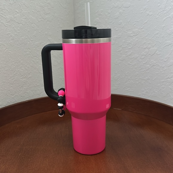 EUC Dicks Sporting Goods Exclusive Neon Pink Stanley 40oz - Picture 3 of 8